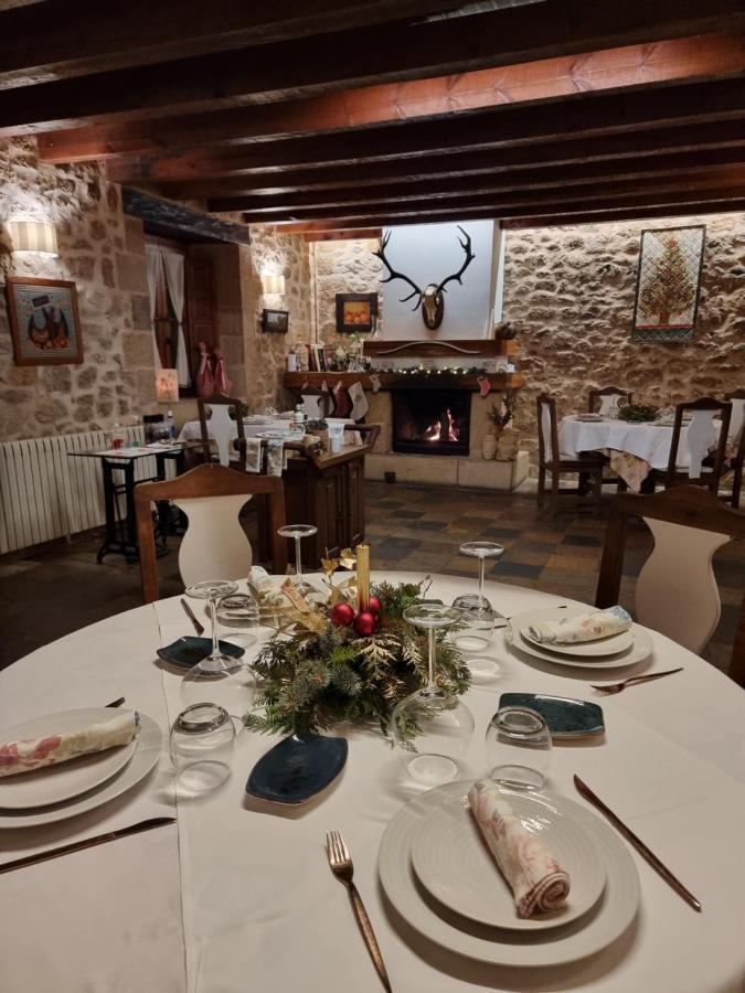 Posada Torre Palacio La Taxuela Villanueva la Lastra Eksteriør bilde
